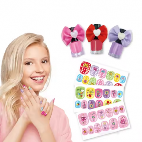 girl's nail art